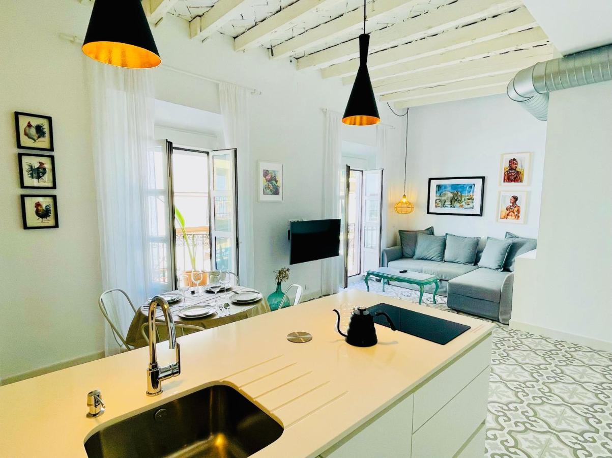 Modern Apartment In The City Centre, La Alameda Siviglia Esterno foto