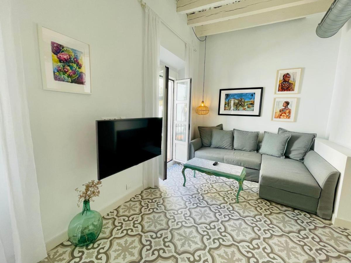 Modern Apartment In The City Centre, La Alameda Siviglia Esterno foto