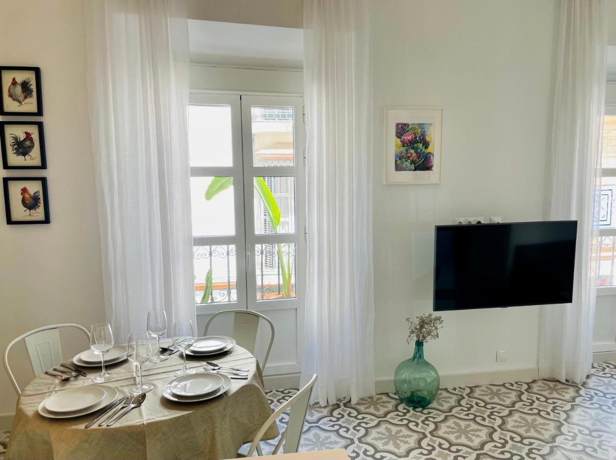 Modern Apartment In The City Centre, La Alameda Siviglia Esterno foto